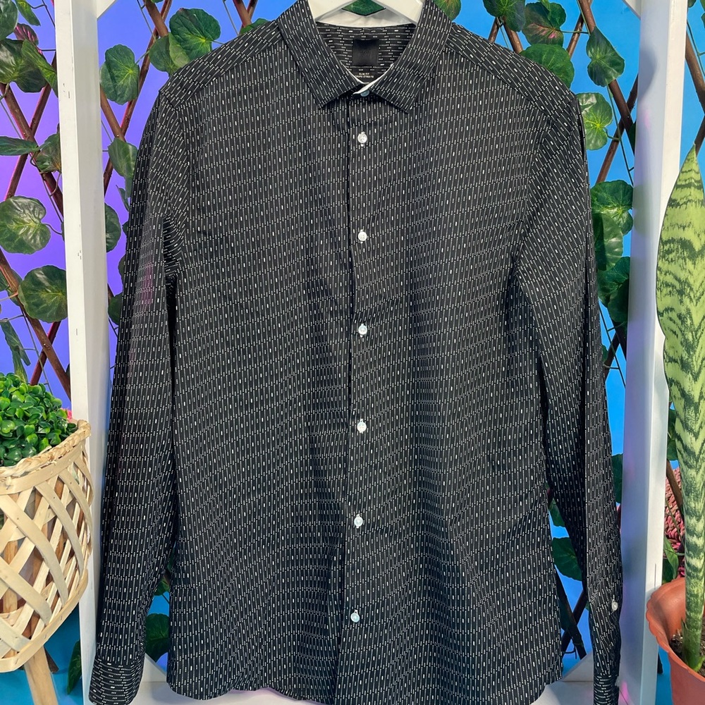 H&M Black and White button down dress shirt